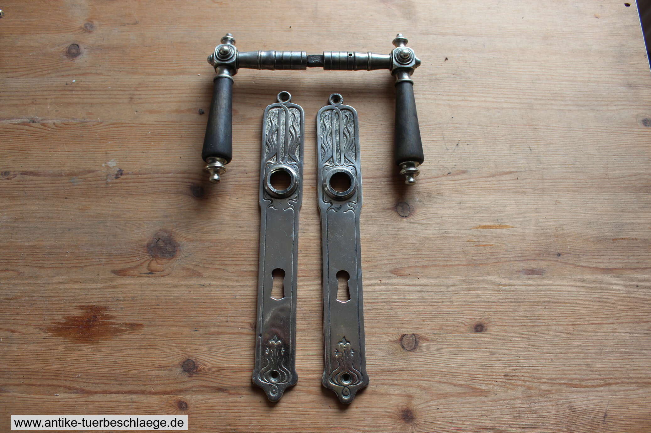 Geometrischer Jugendstil Türdrücker 1915 – Ansicht 1