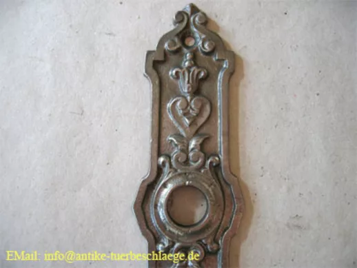 Jugendstil Türklinke, schlicht aus Gusseisen (um 1920)