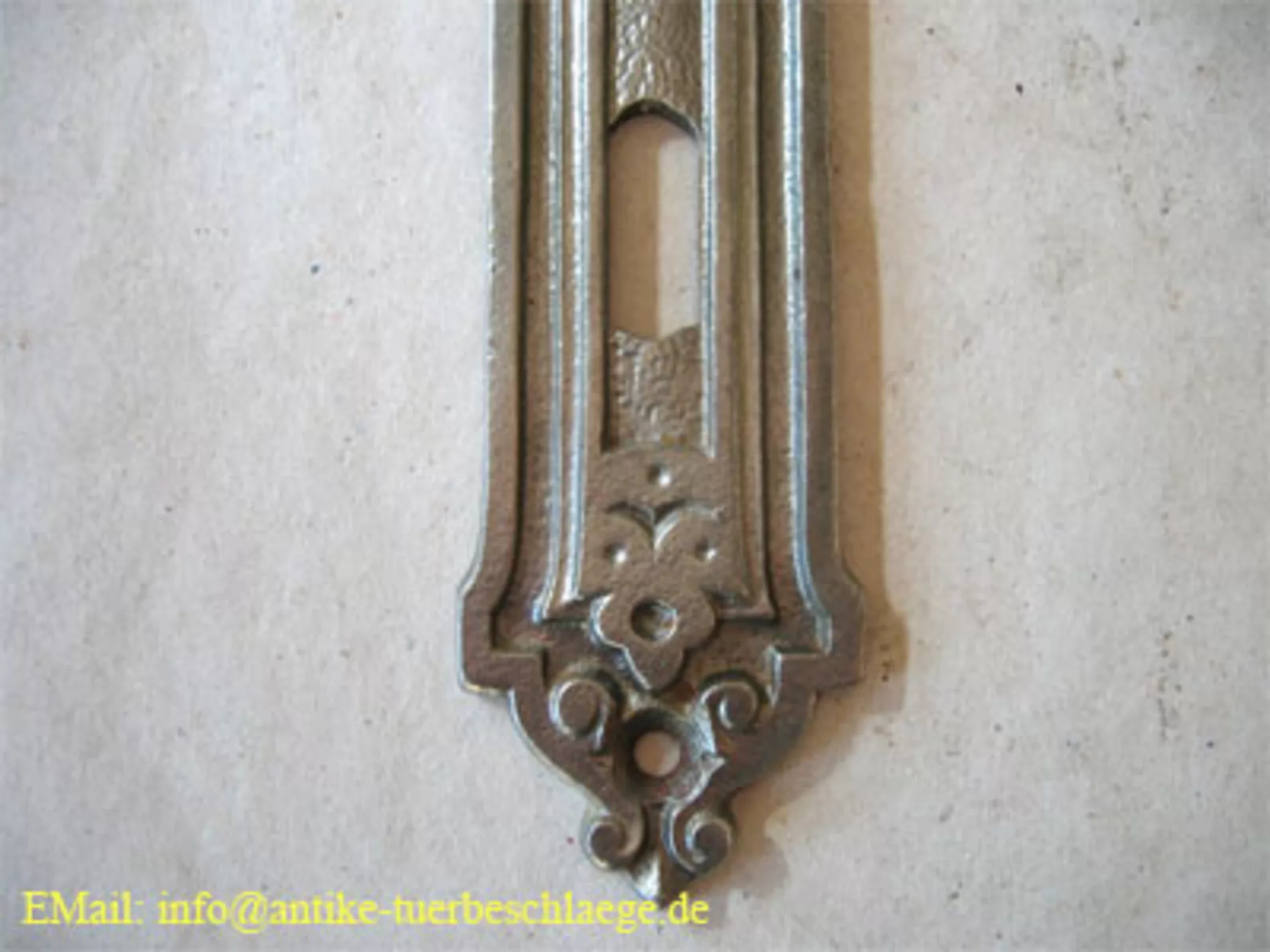 Jugendstil Türklinke, schlicht aus Gusseisen (um 1920) – Ansicht 3