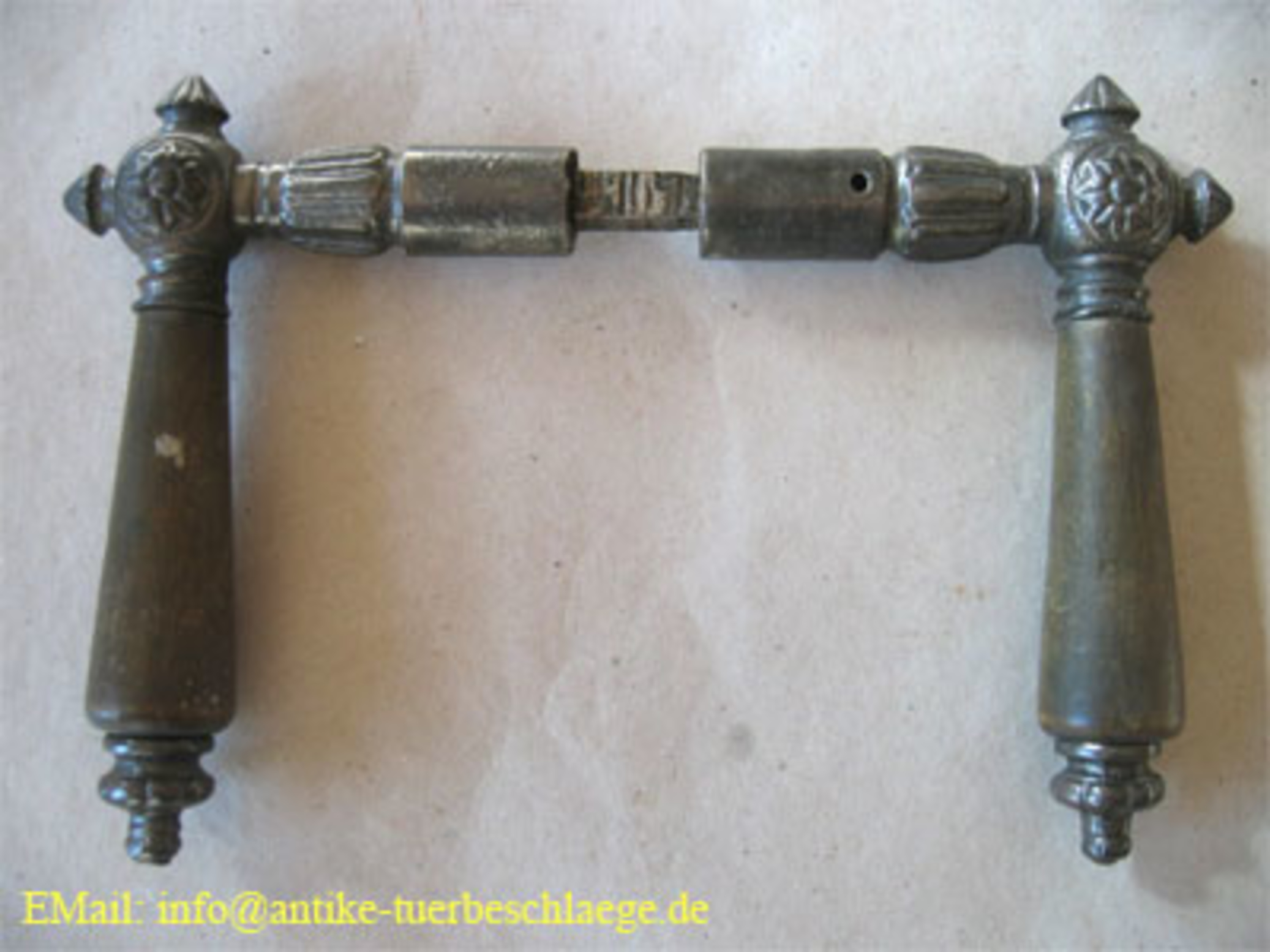 Jugendstil Türklinke, schlicht aus Gusseisen (um 1920) – Ansicht 4