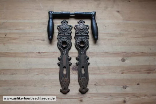 Antike Jugendstilgarnitur ca. 1920 – Gusseisen, 8,5 cm