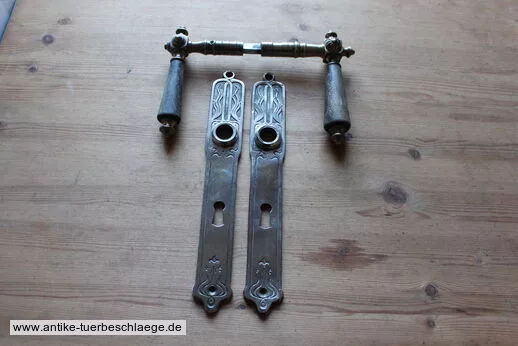 Antike Jugendstilgarnitur ca. 1920 – Messing vernickelt, 7,2 cm (DIN)