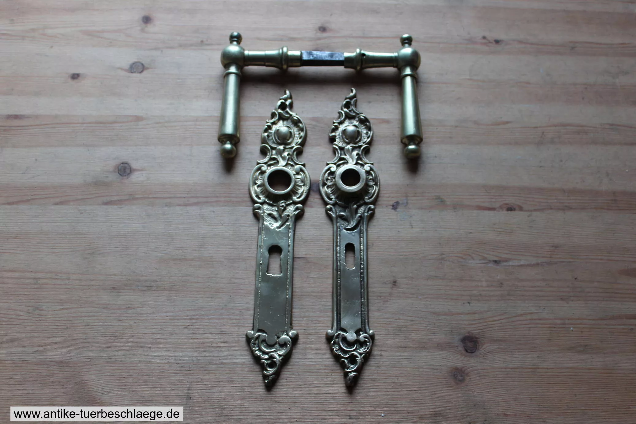 Antiker Türdrücker Jugendstil 1920 – Messing, 6,5 cm – Ansicht 1