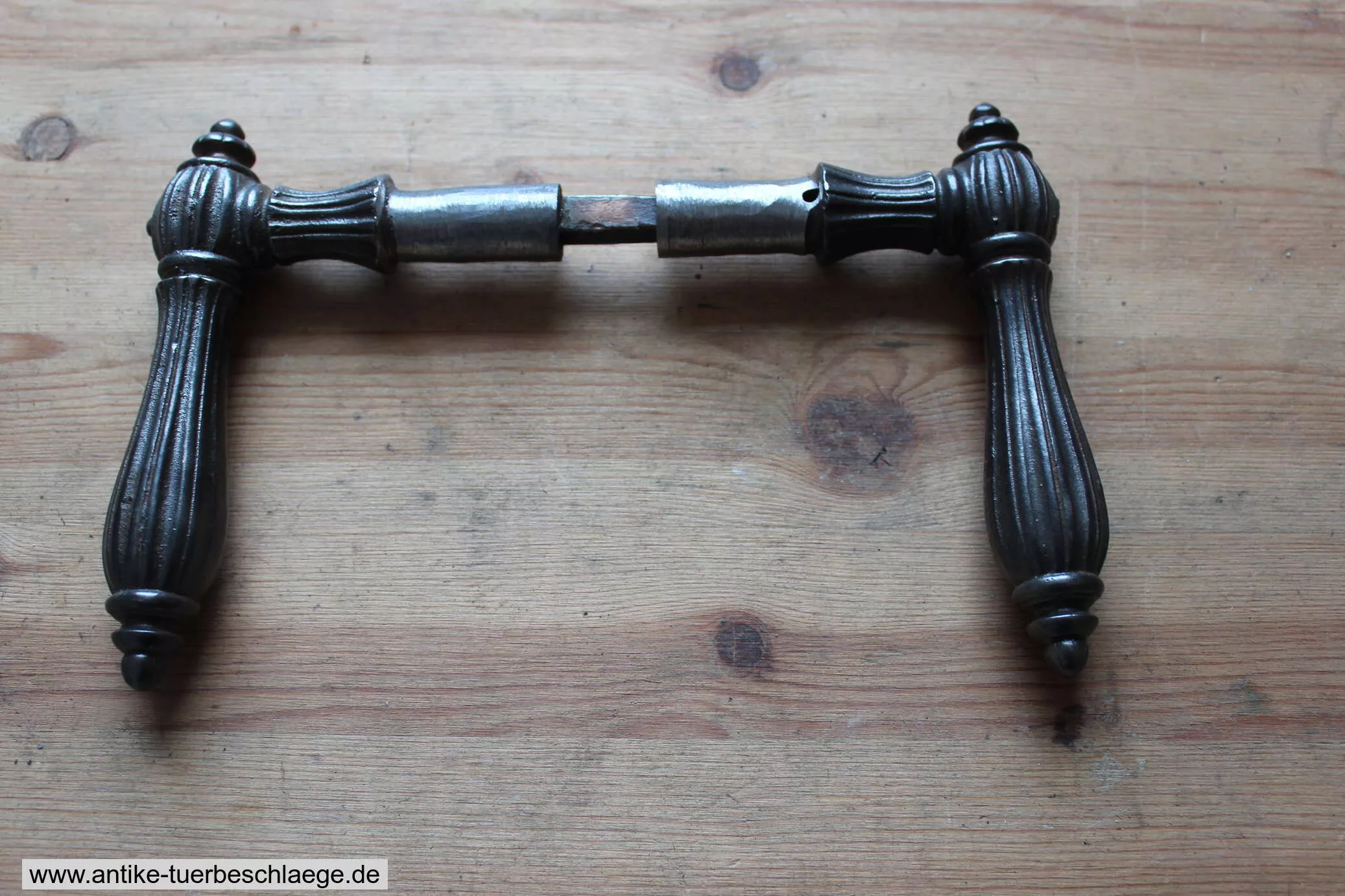 Antiker Türdrücker Jugendstil 1920 – Gusseisen, 6,0 cm, Ausführung 2 – Ansicht 4
