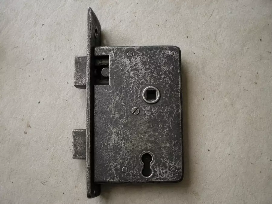 Ratgeber Technik antike Türschlösser