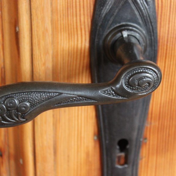 Brünierte Nägel als Splinte